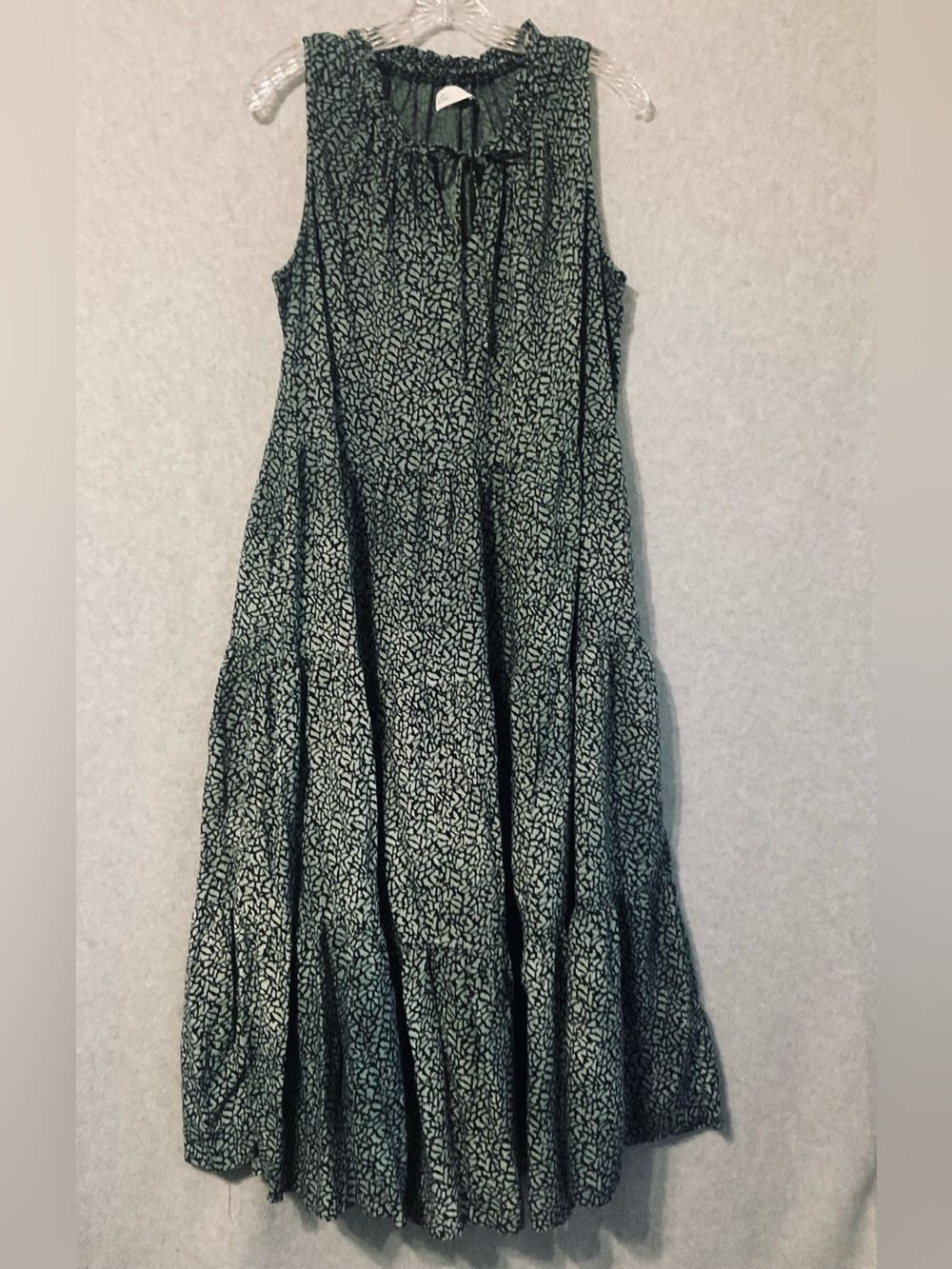 Croft and BarrowSleeveless Green Printed Maxi Dress Sz L